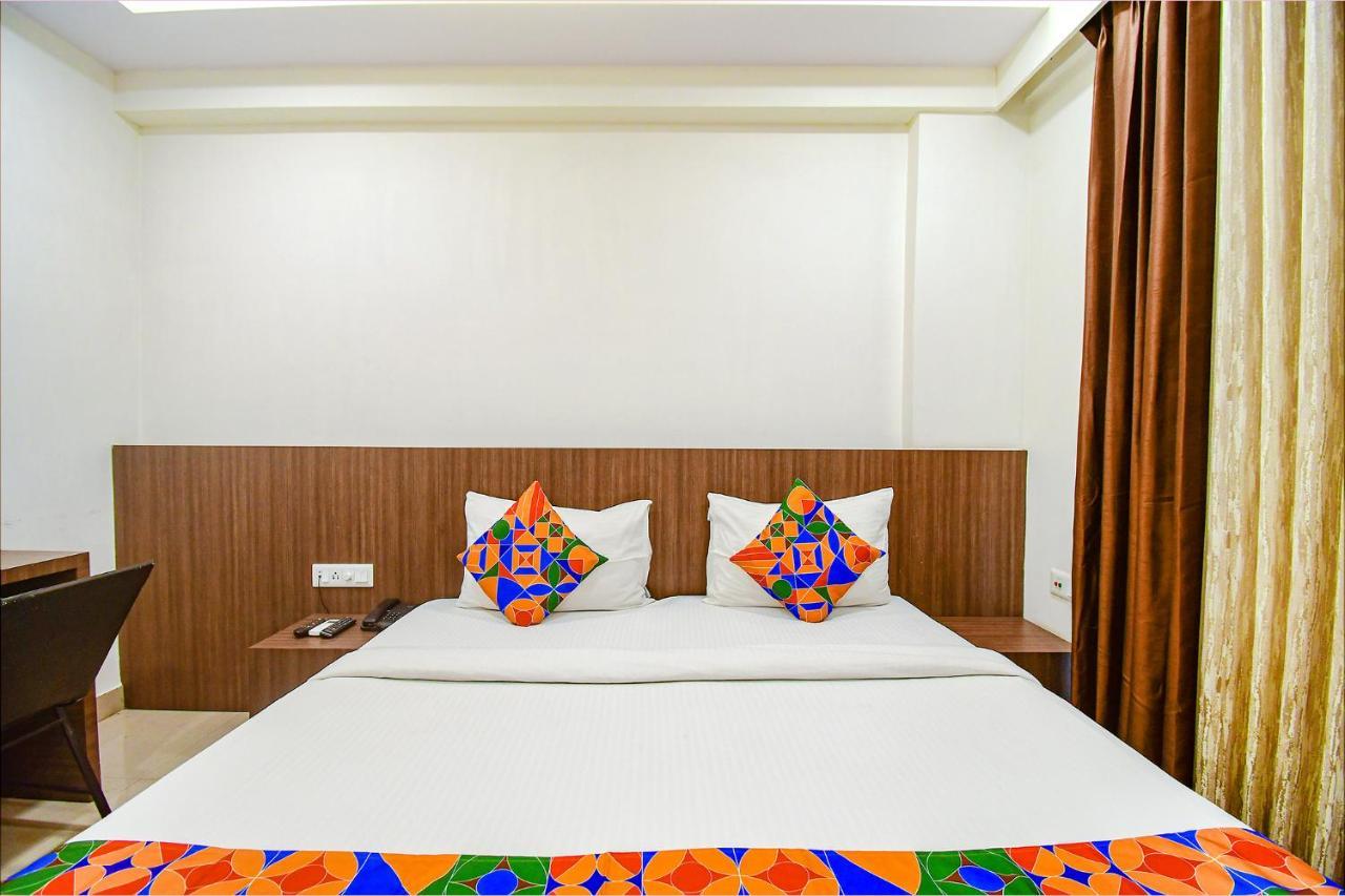 Fabhotel Kzar Select - 2Km From Park Street Καλκούτα Εξωτερικό φωτογραφία